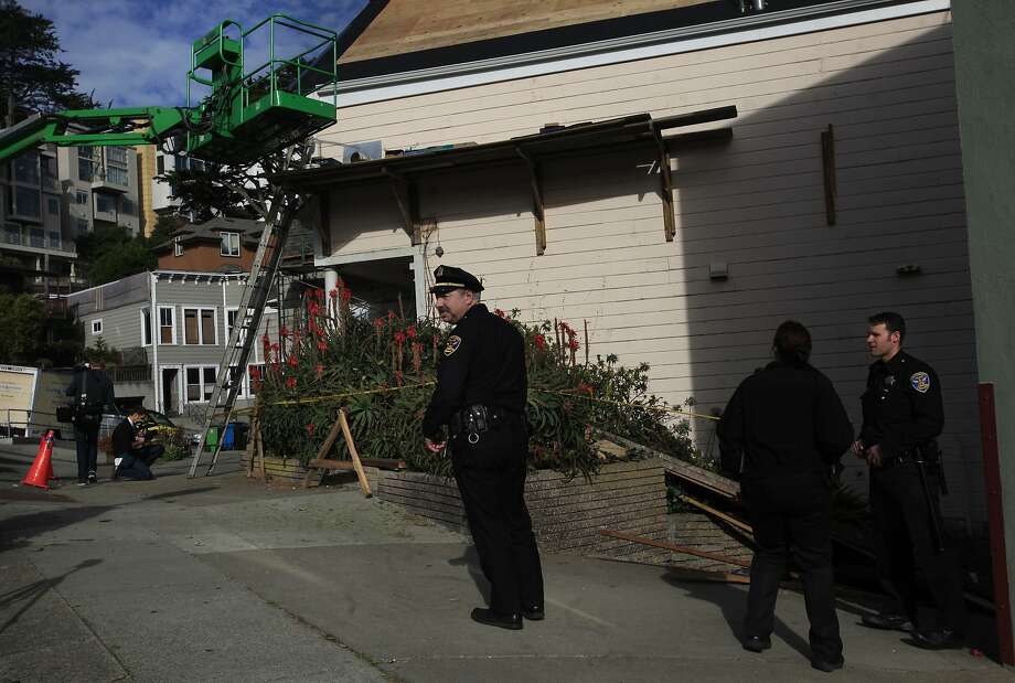 3 workers hurt in S.F. scaffolding collapse SFGate