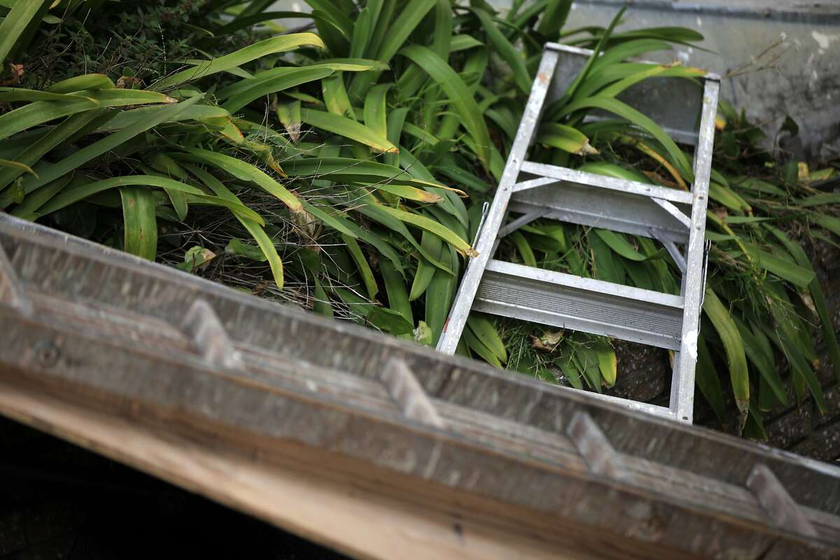 3 workers hurt in S.F. scaffolding collapse