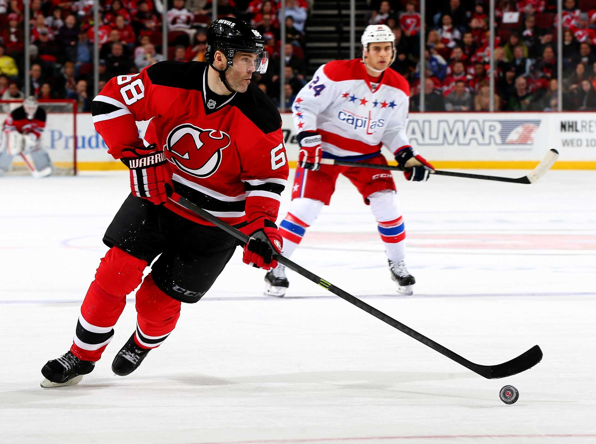 Jagr ties for 10th in all-time assists, Devils win