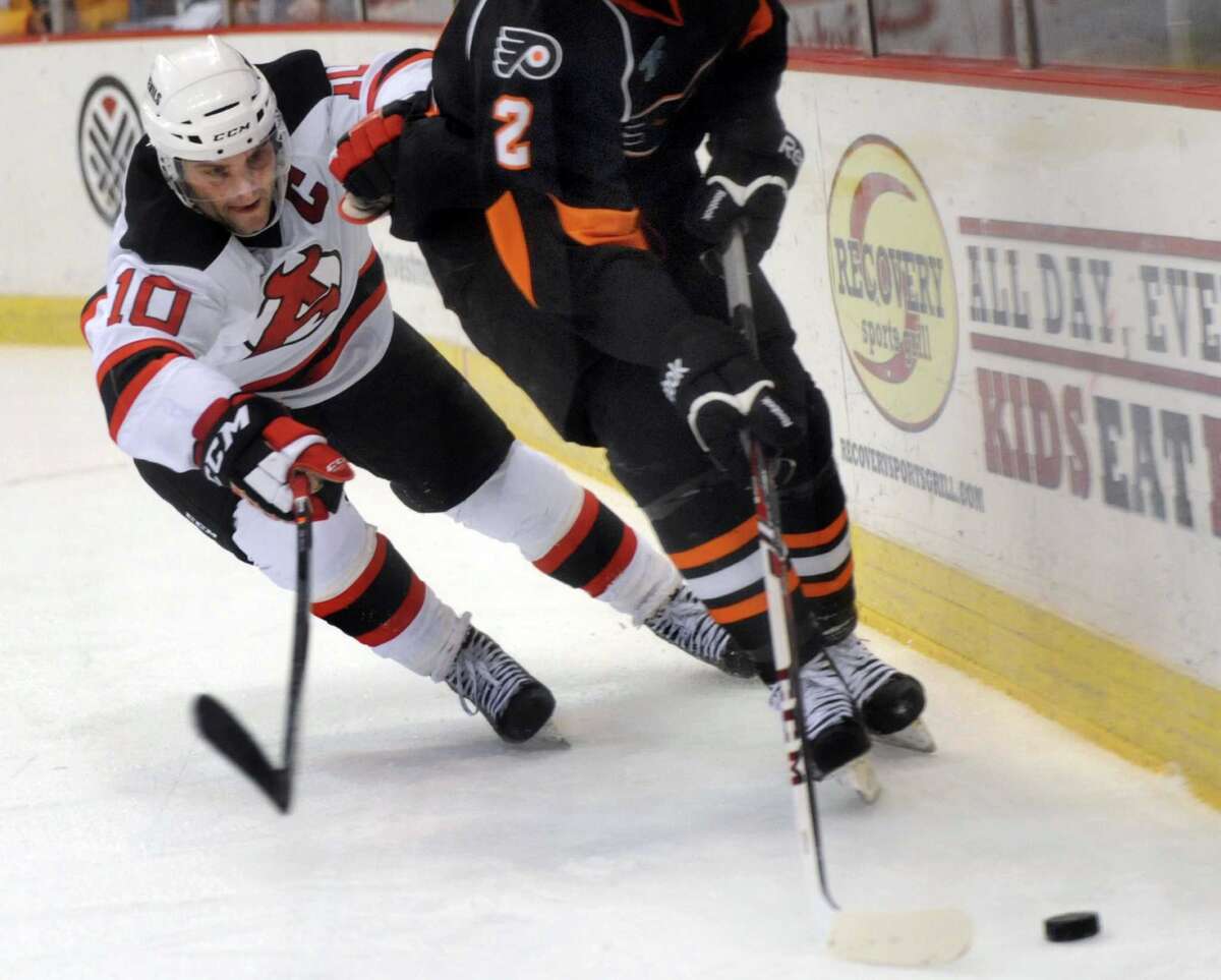 Return of Whitney can't halt team skid