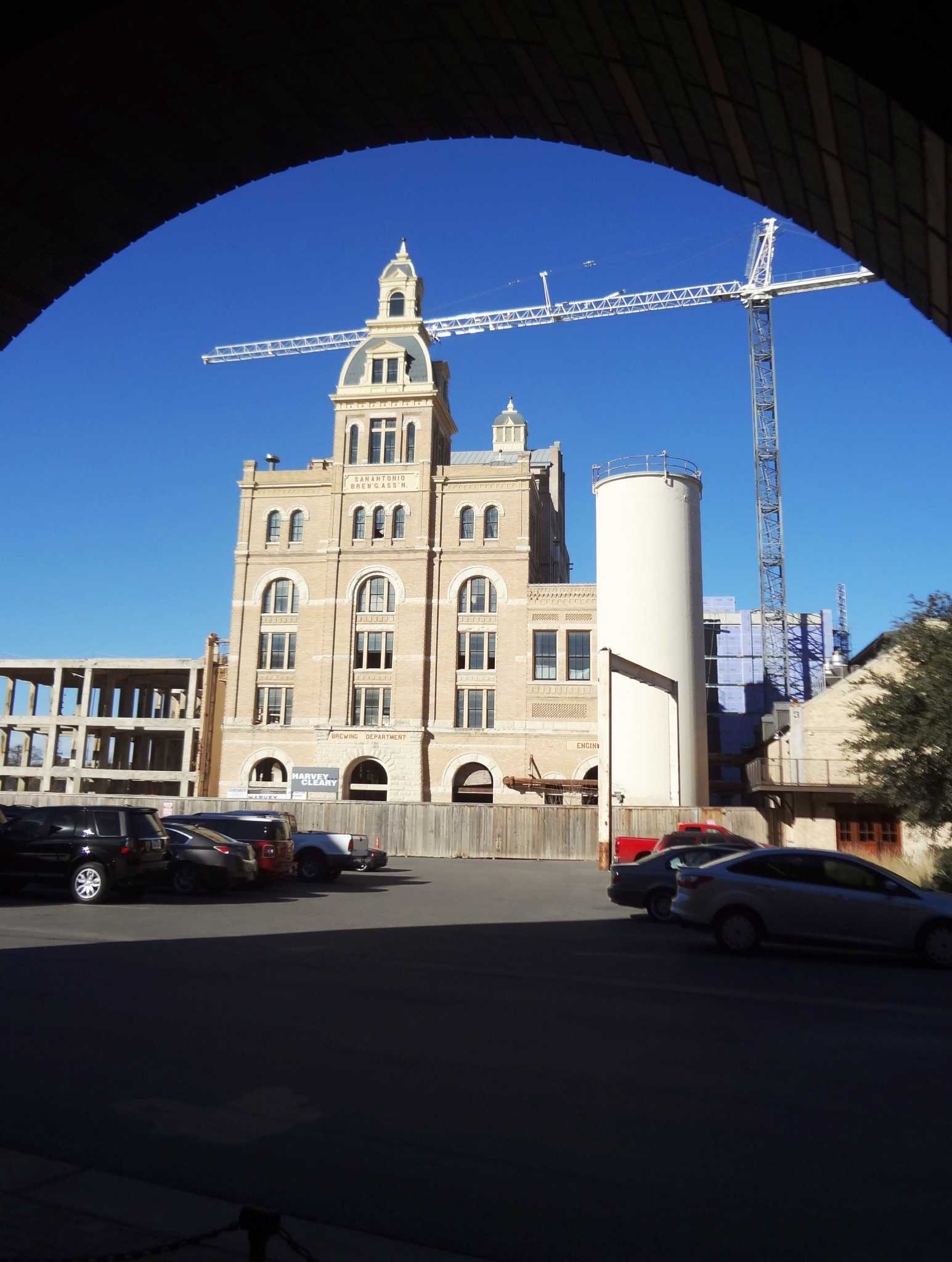 Pearl Brewery salvages the past in its design