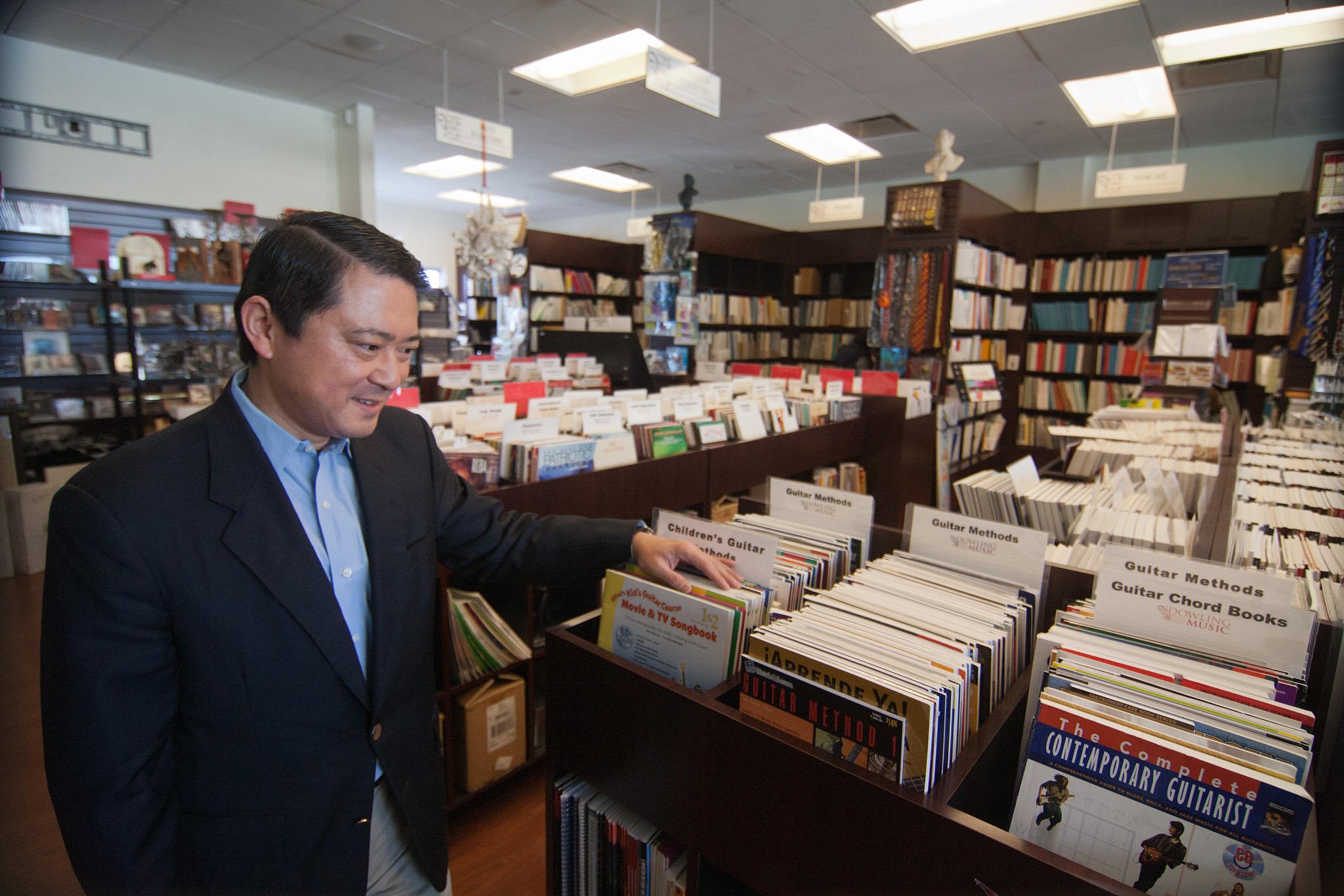 Longtime music store closing