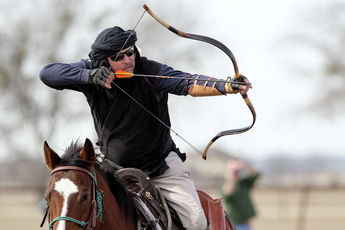 Horseback Archers Train For 2014 Championship In N.B.