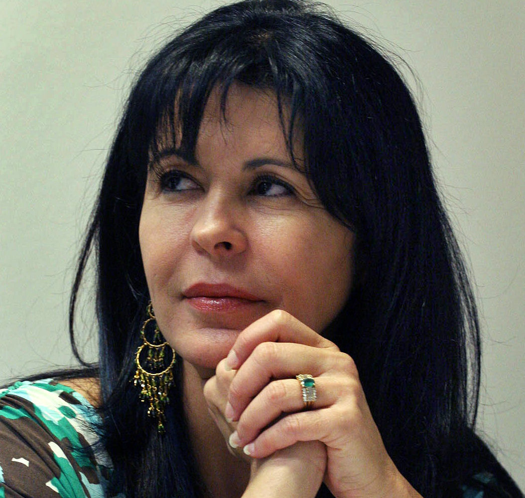 Actress stirs controversy with political endorsement