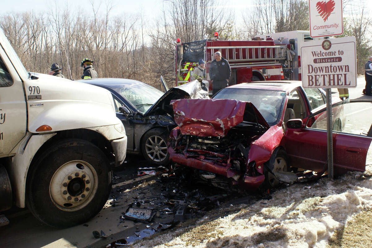 Prominent Bethel couple die in crash