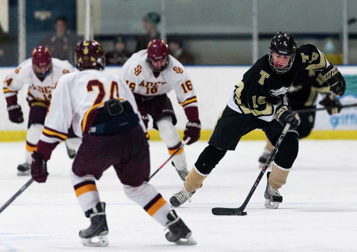 Powell takes charge in St. Joseph's win over rival Trumbull