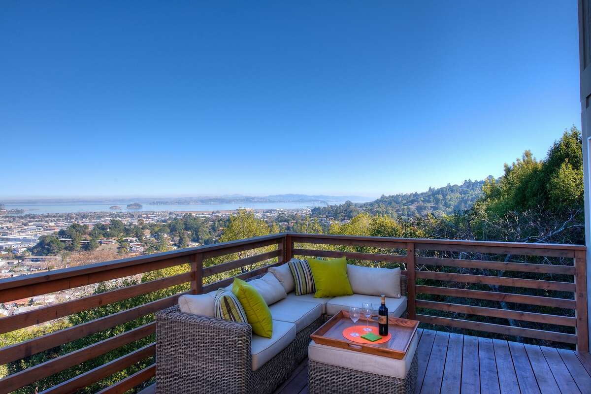 Modernized San Rafael home offers bay, scenic views
