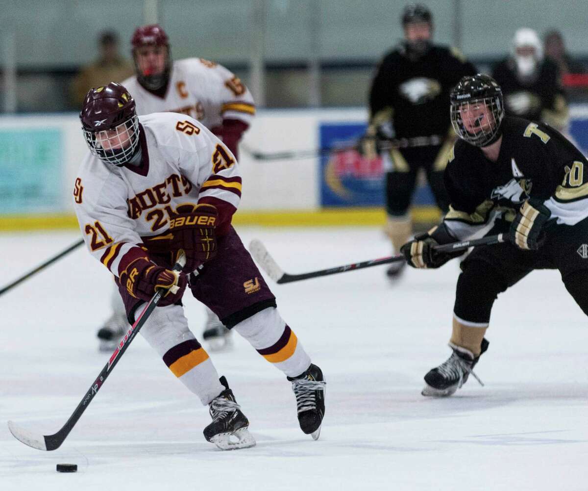 Powell takes charge in St. Joseph's win over rival Trumbull