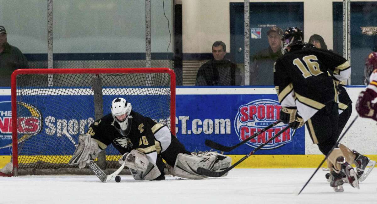 Powell takes charge in St. Joseph's win over rival Trumbull