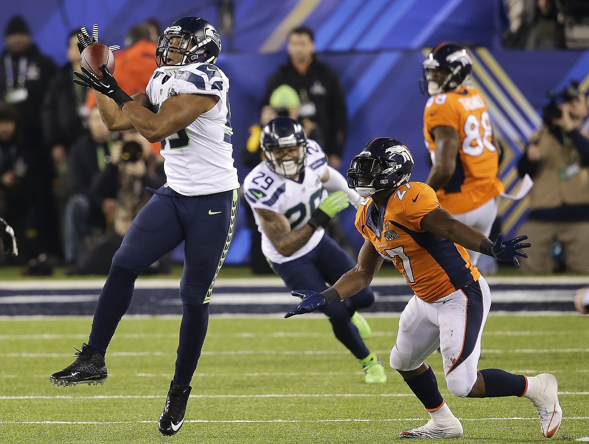 Marshawn Lynch, Knowshon Moreno different men united by Super Bowl