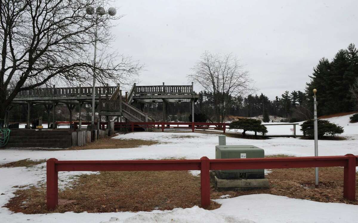 Tanski wants apartments to replace driving range