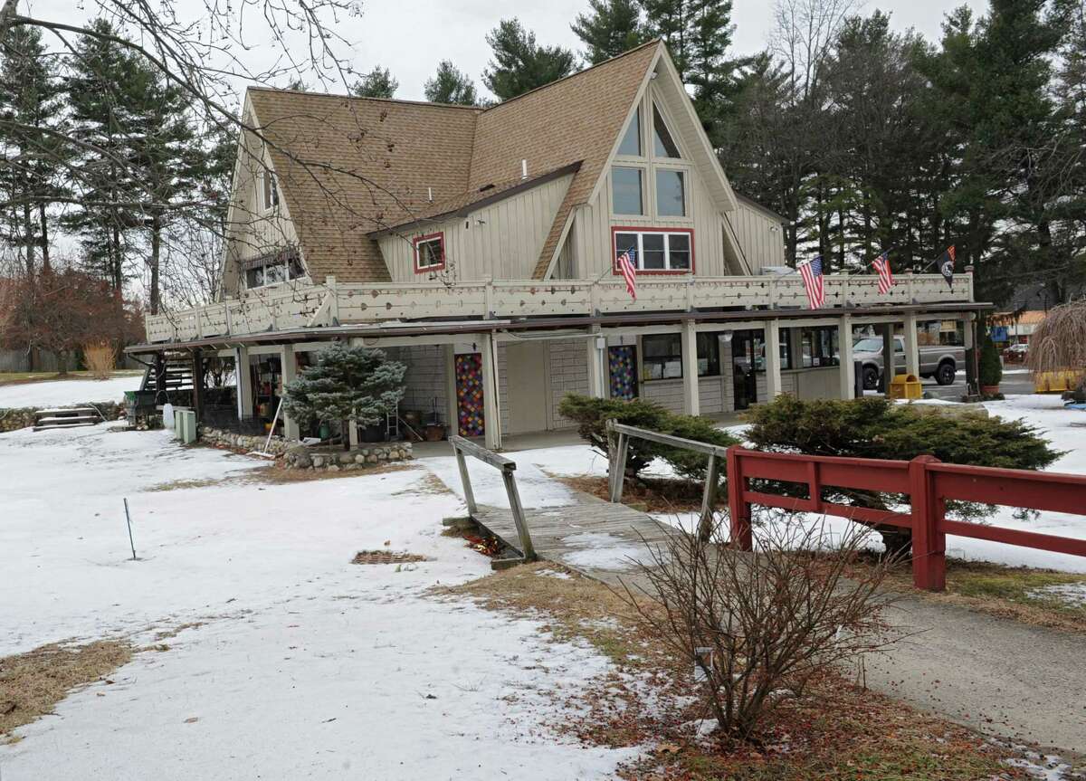 Tanski wants apartments to replace driving range