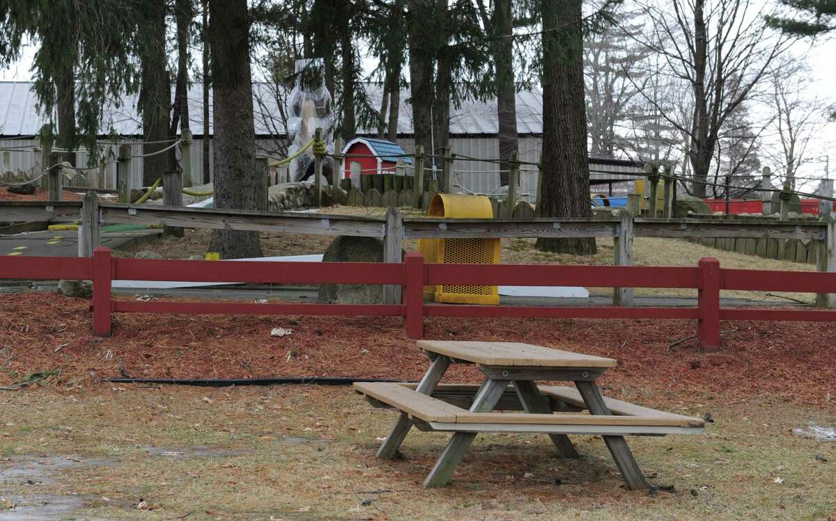 Tanski wants apartments to replace driving range