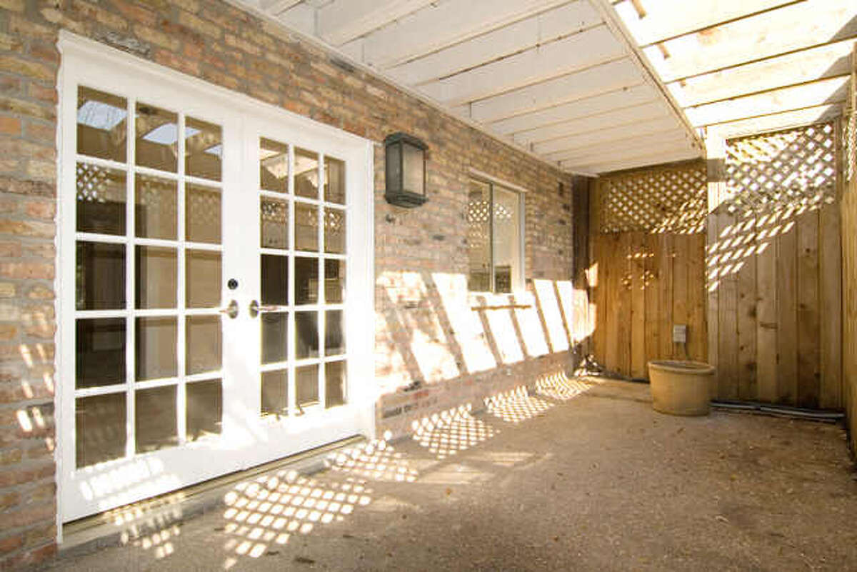 Affordable townhomes inside the 610 Loop