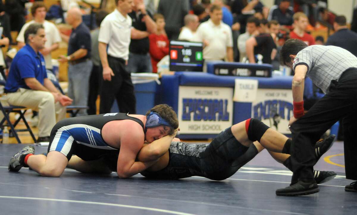 Episcopal wrestlers keep improving, look to contend at SPC tourney