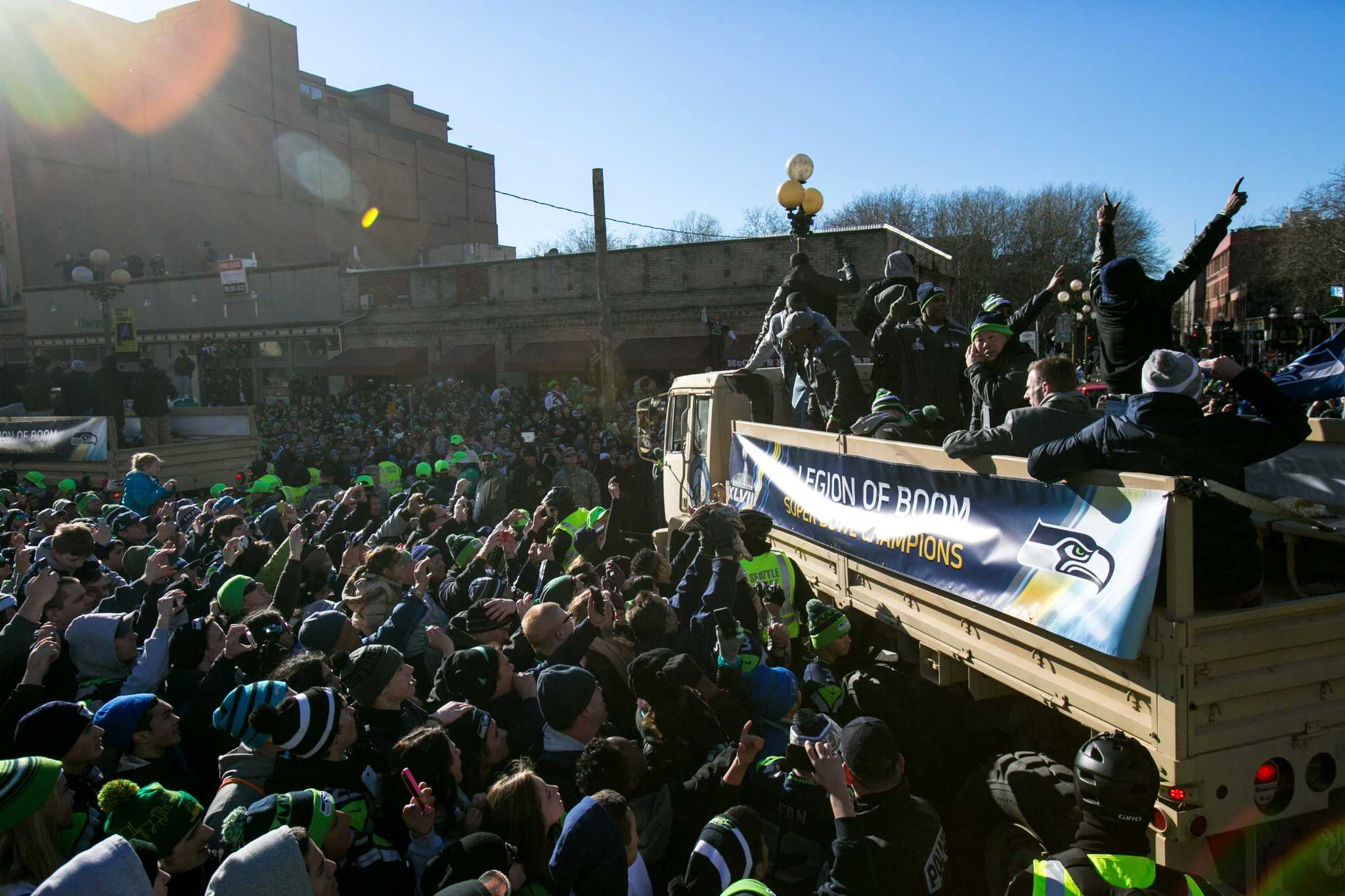 Super Bowl victory parade for Seattle Seahawks attracts hundreds