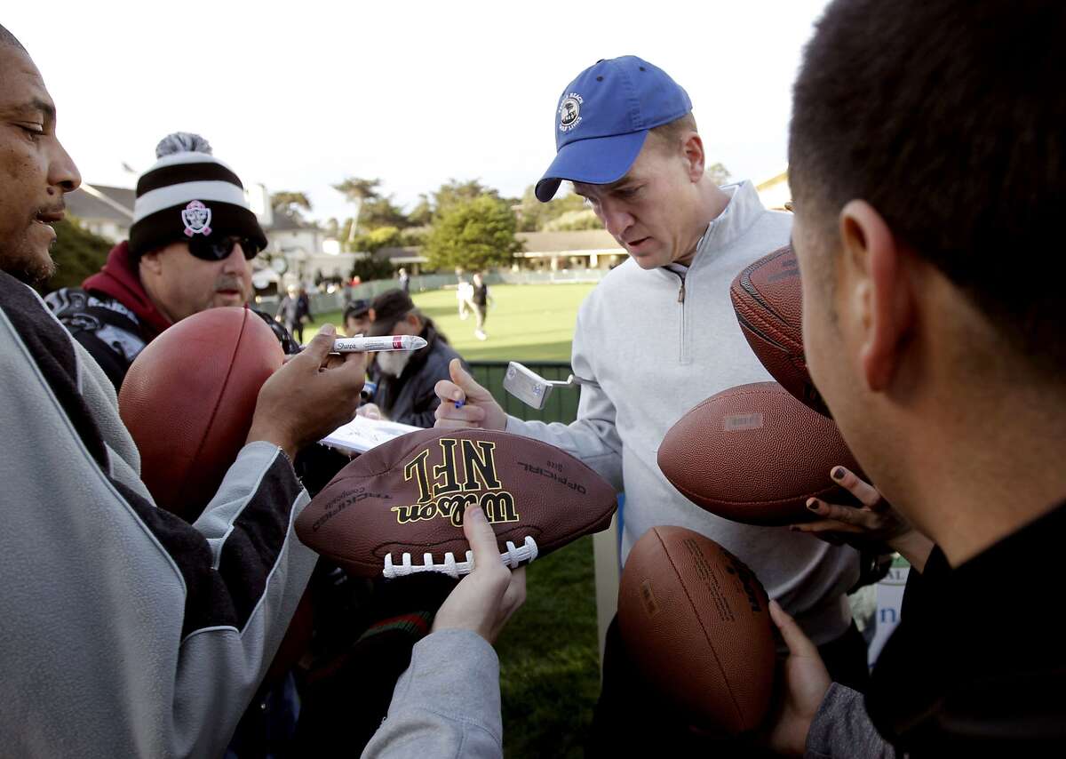 After tough loss, Peyton Manning tackles Pebble Beach