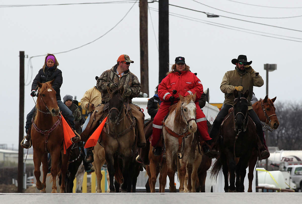Trail riders bringing in Texas heritage through bitter cold
