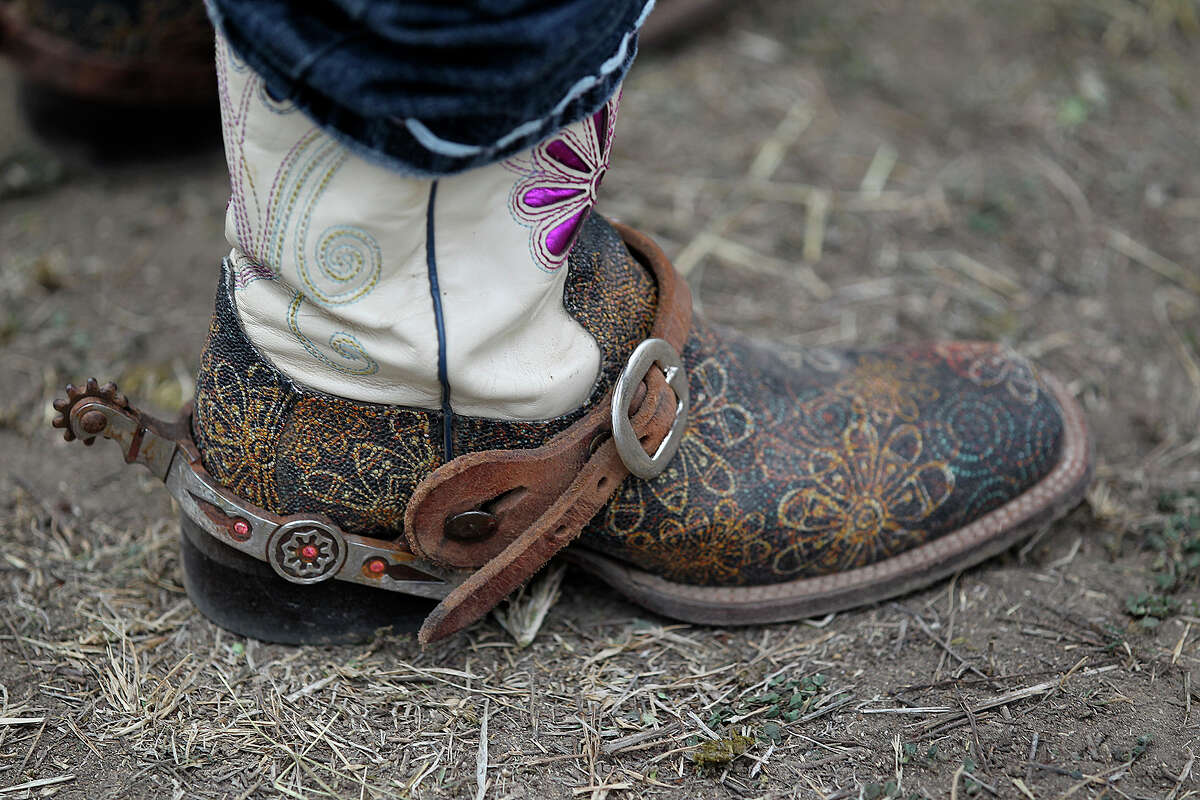 Trail riders bringing in Texas heritage through bitter cold