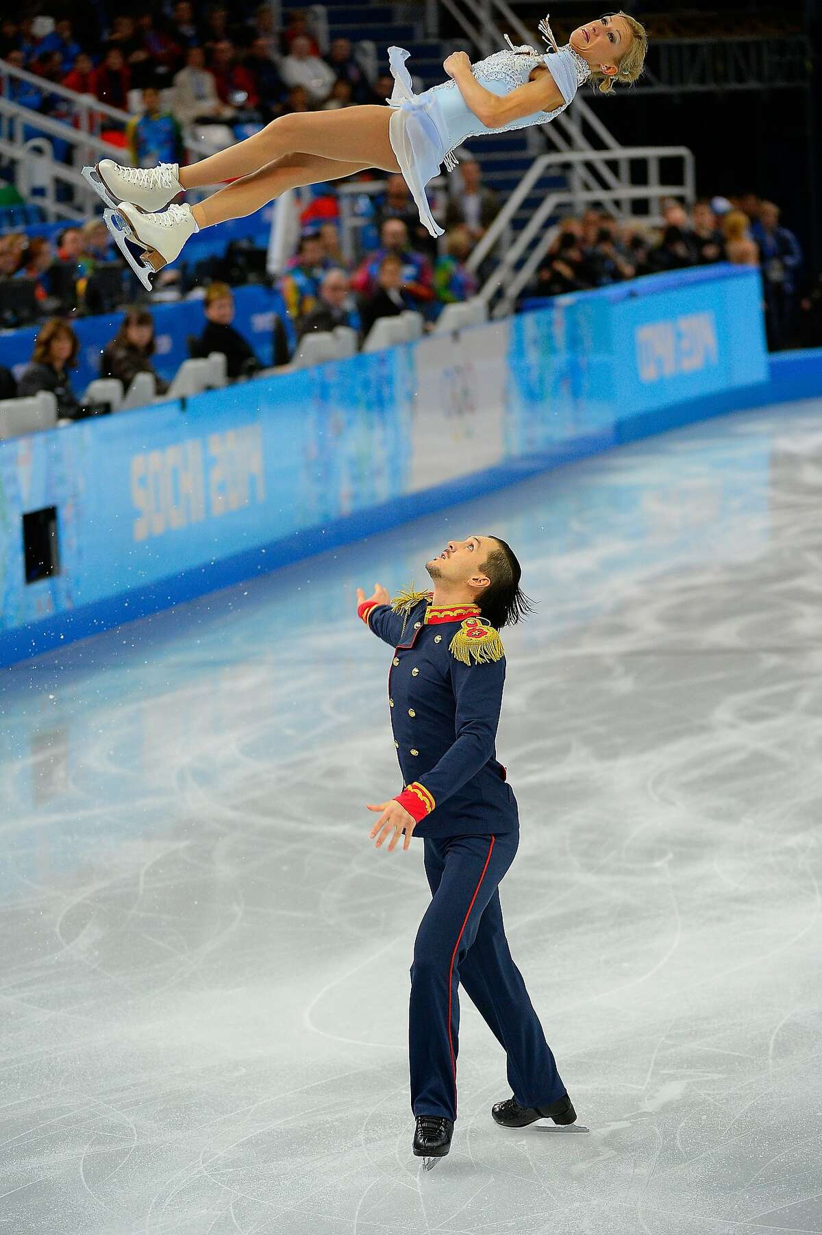 Russians begin strong in team figure skating