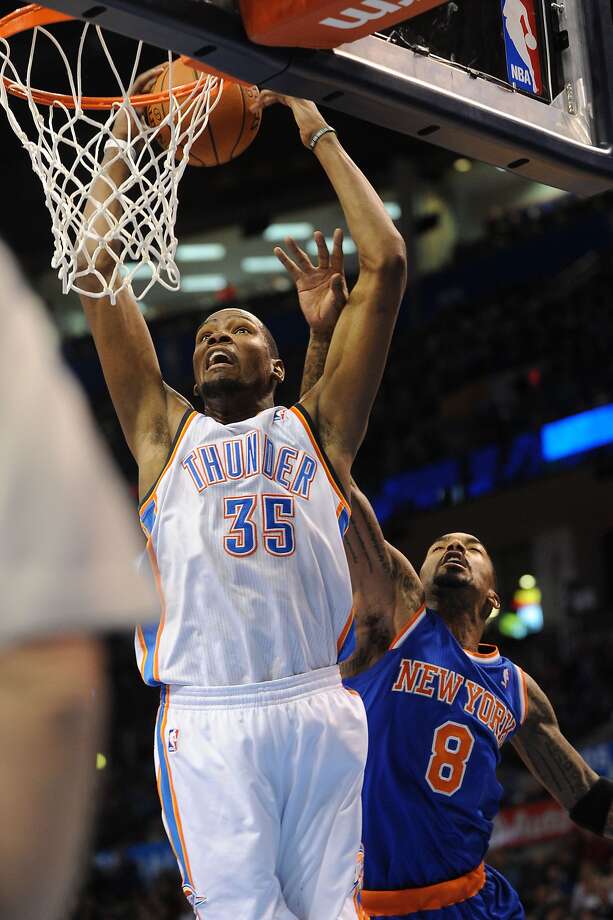 Clips rout 76ers by 45 points