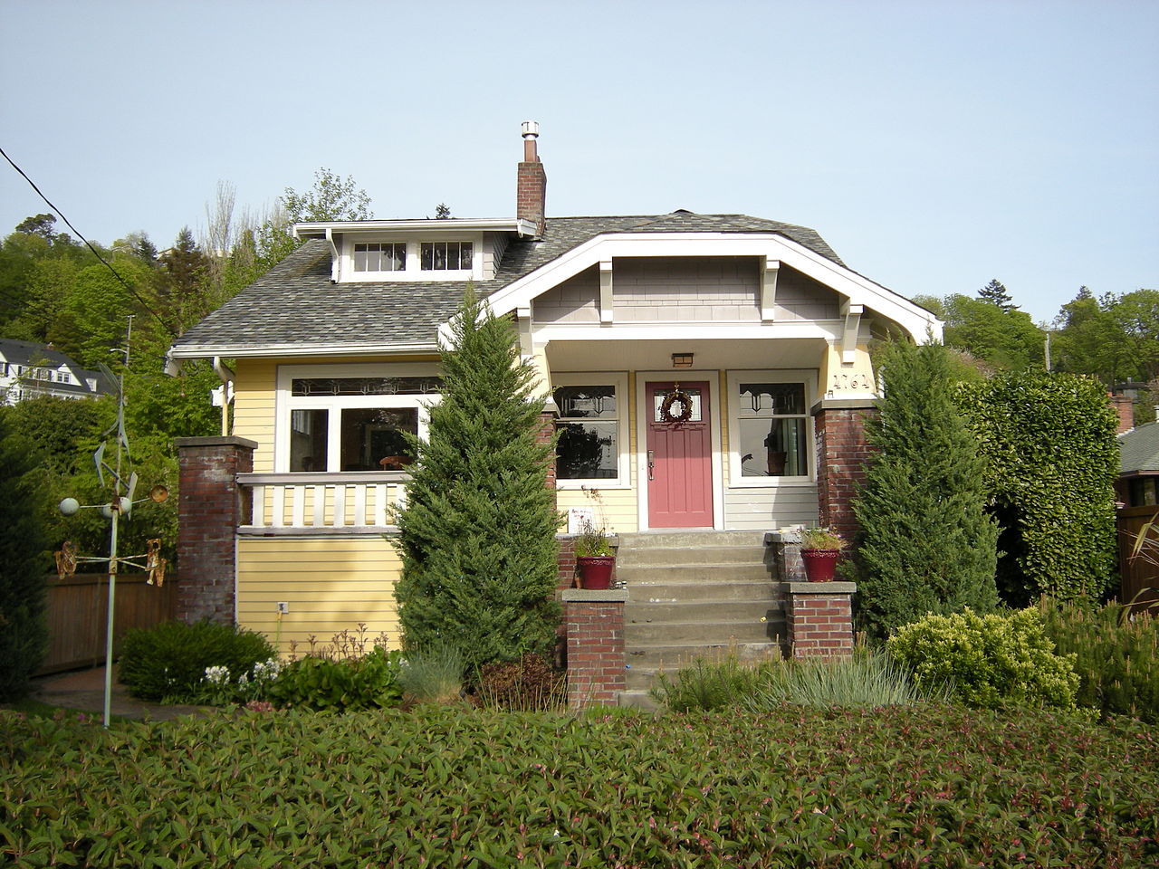 Why many old Seattle homes lack an entryway
