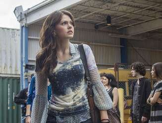 Star Crossed Review Love Minus The Poetry For Tweens Sfgate