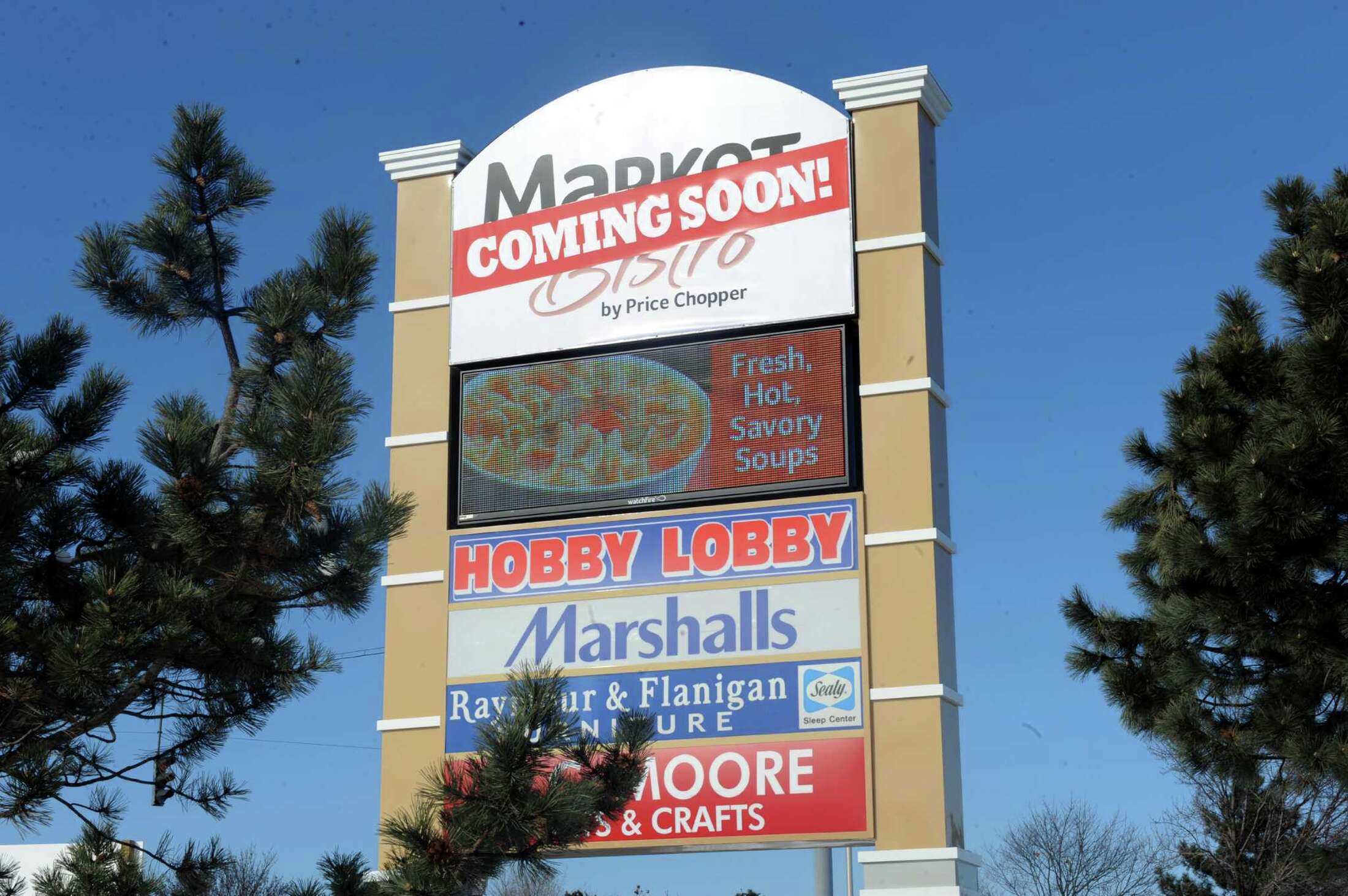 Price Chopper's Market Bistro store in Latham nears completion