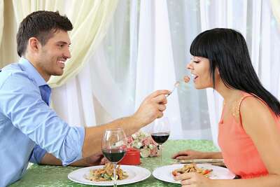 Romantic lunch dates