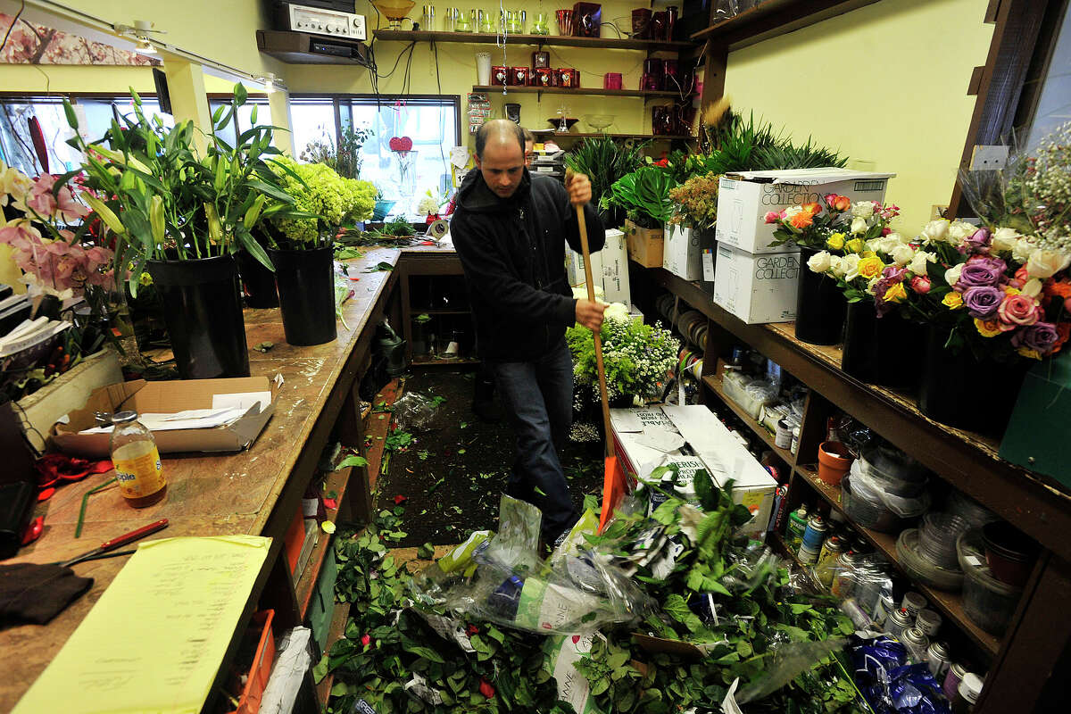Stamford florists Valentines flowers will arrive, maybe late