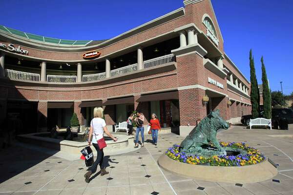 Weingarten Realty Investors says Rice University will pay $55 million to $60 million to complete the transaction.
