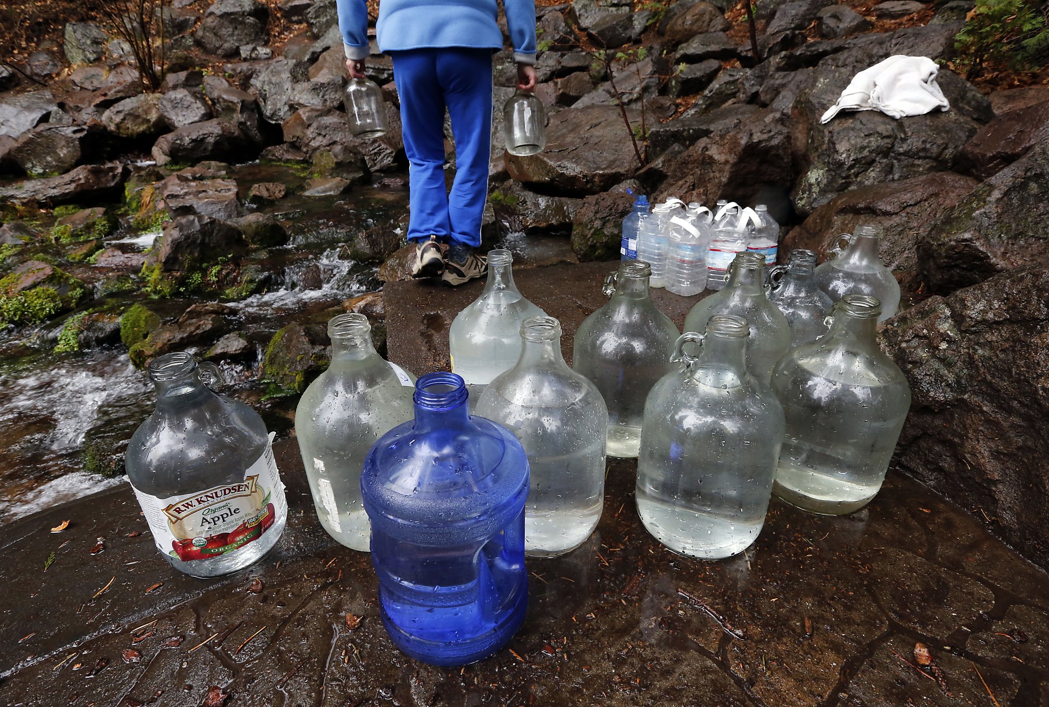 crystal-geyser-small-town-locked-in-bitter-water-fight