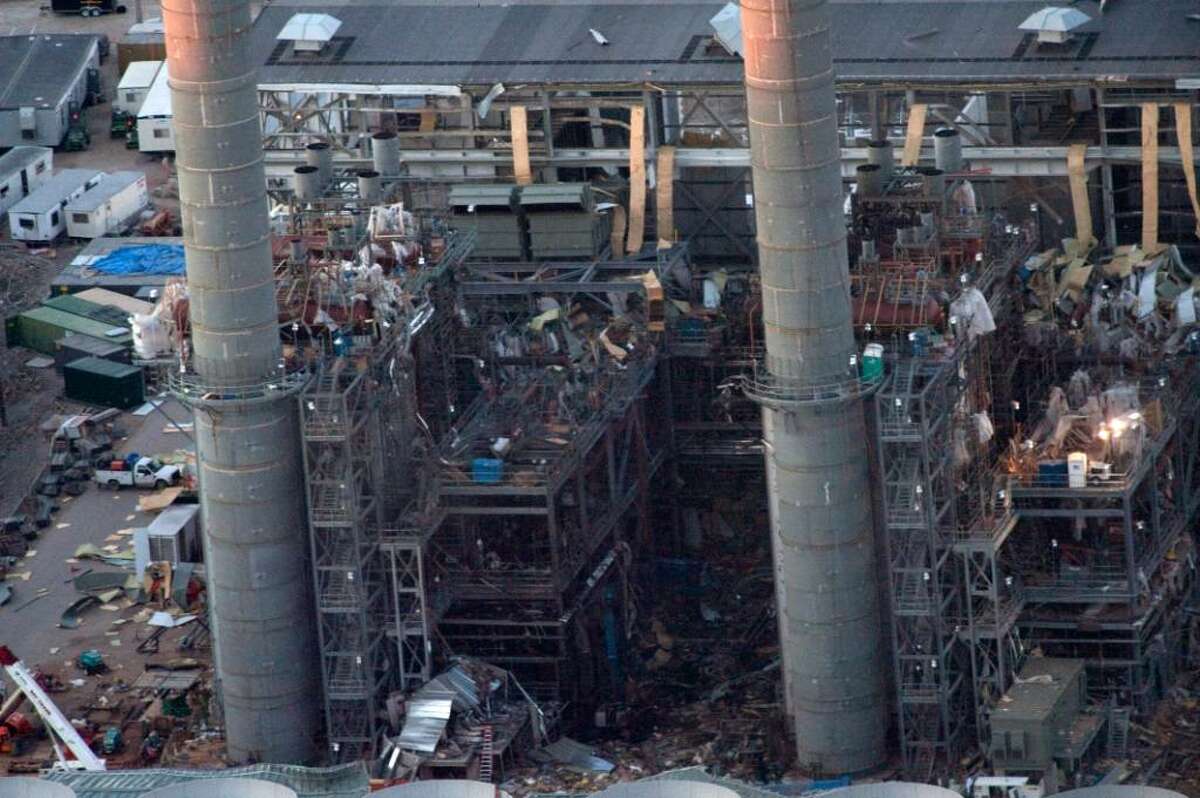 At least 5 dead in power plant explosion