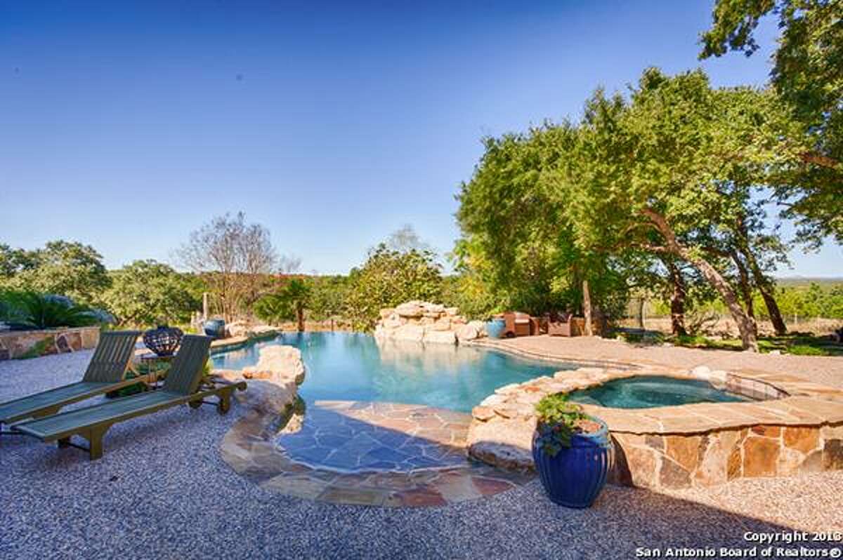 Elegant, private Boerne estate