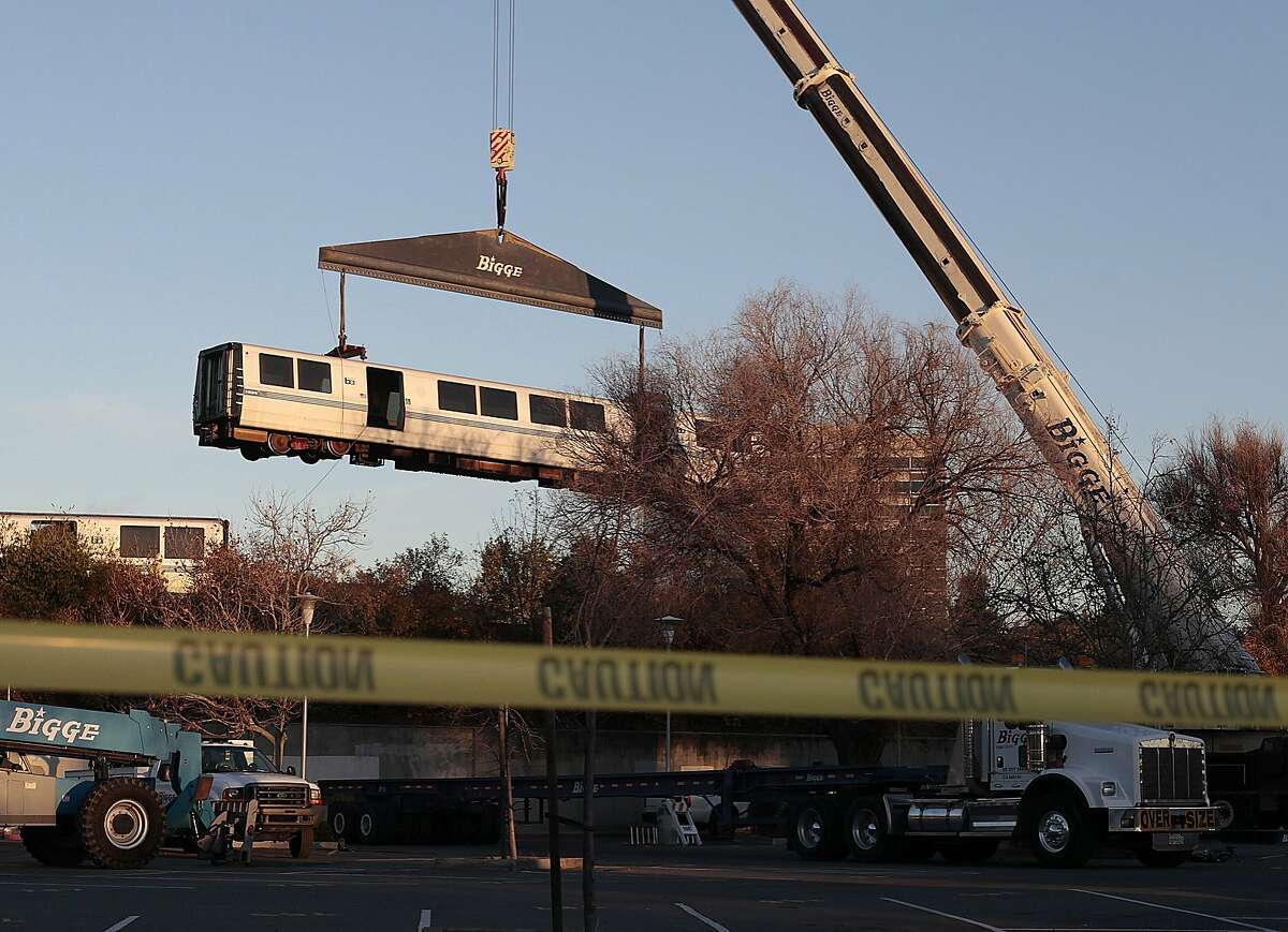 BART aims to restore full service on Sunday