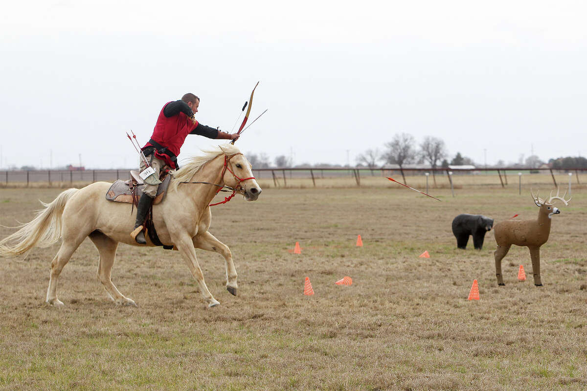 Competition tests archery, riding skills