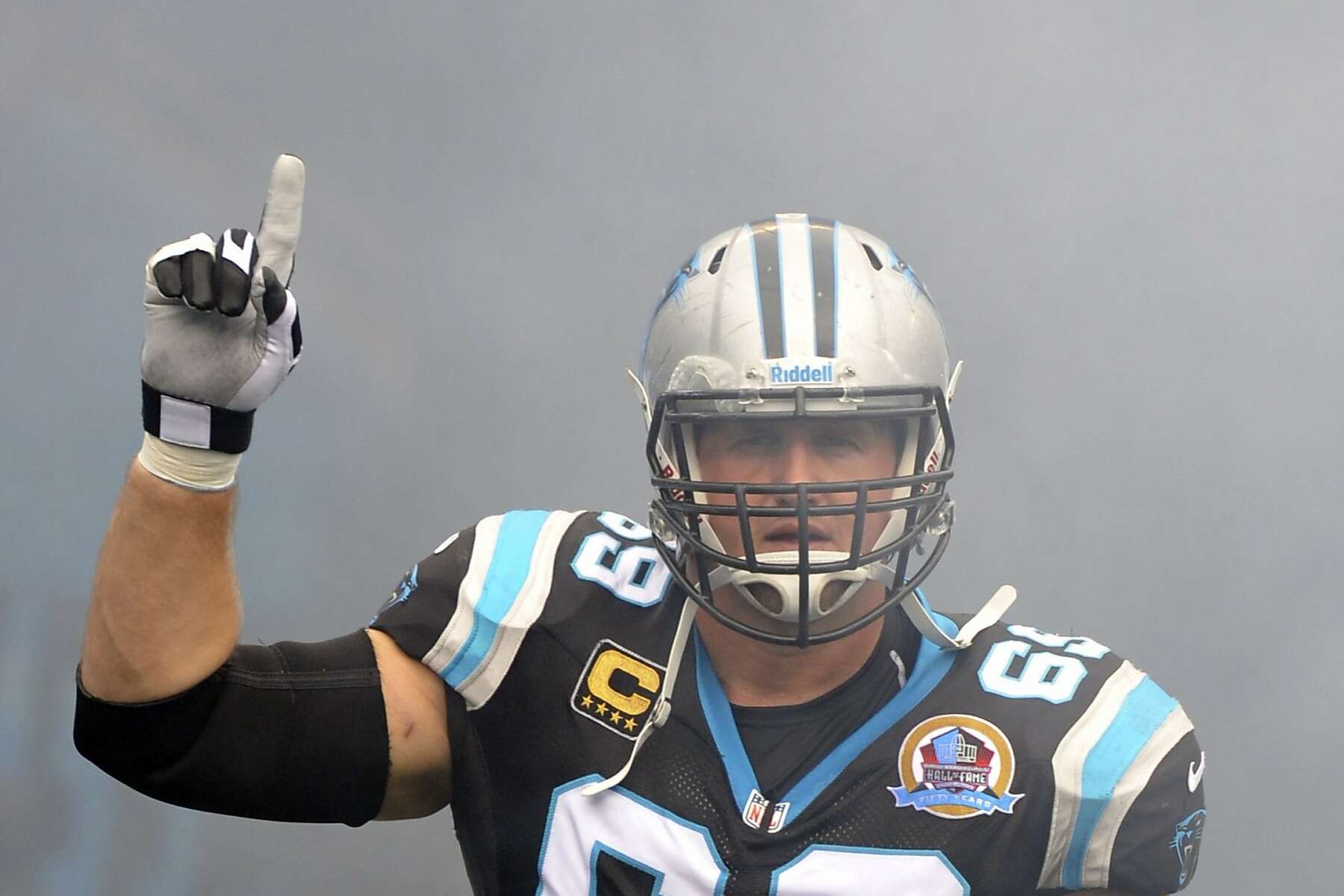 Carolina Panthers tackle Jordan Gross will announce his retirement