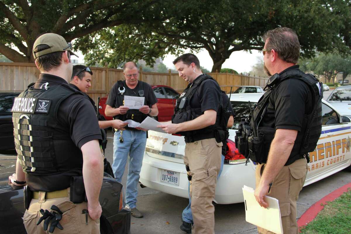 Abbott, Houston DA announce domestic violence sweep