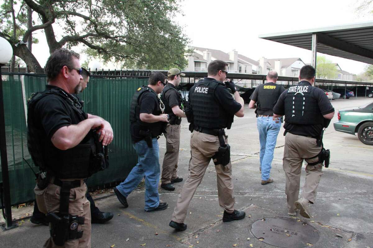 Abbott, Houston DA announce domestic violence sweep