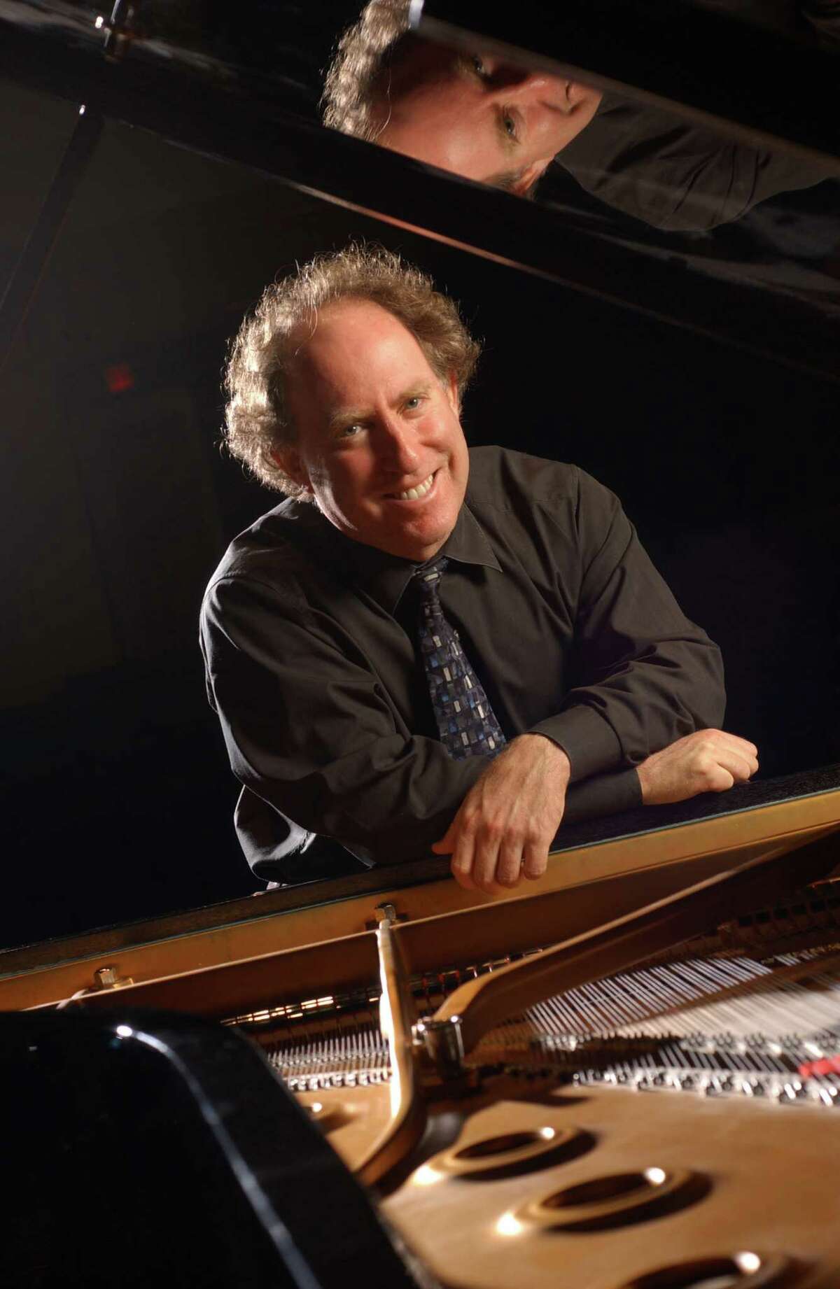 Pianist Jeffrey Kahane is the featured soloist for the March 1 and 2, 2014, concerts presented by the Stamford Symphony Orchestra at the Palace Theatre in Stamford, Conn. For more information, visit www.stamfordsymphony.org or call 203-325-4466.