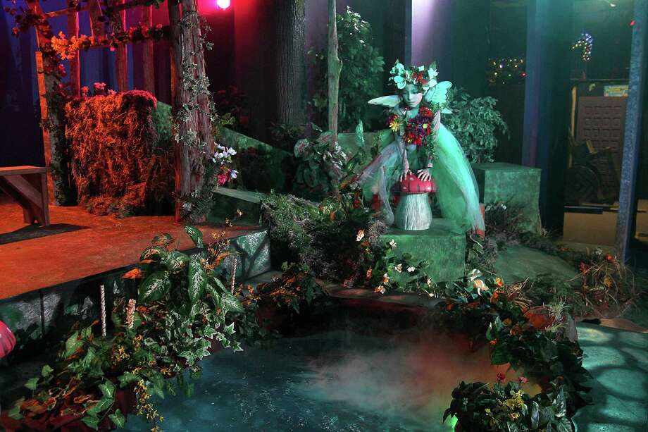 Stage Door Delivers Magical Show In Pasadena Houston Chronicle