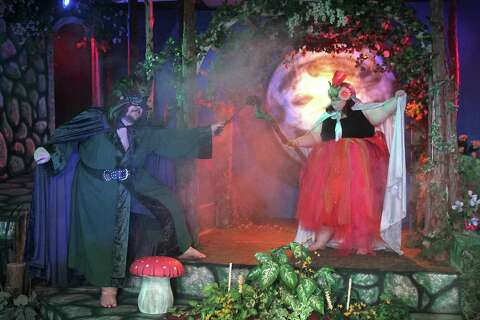 Stage Door Delivers Magical Show In Pasadena Houston Chronicle
