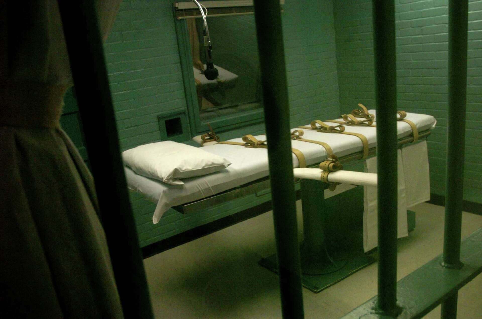 It's still emotional for me': Bexar County prosecutors wrangle over death  penalty