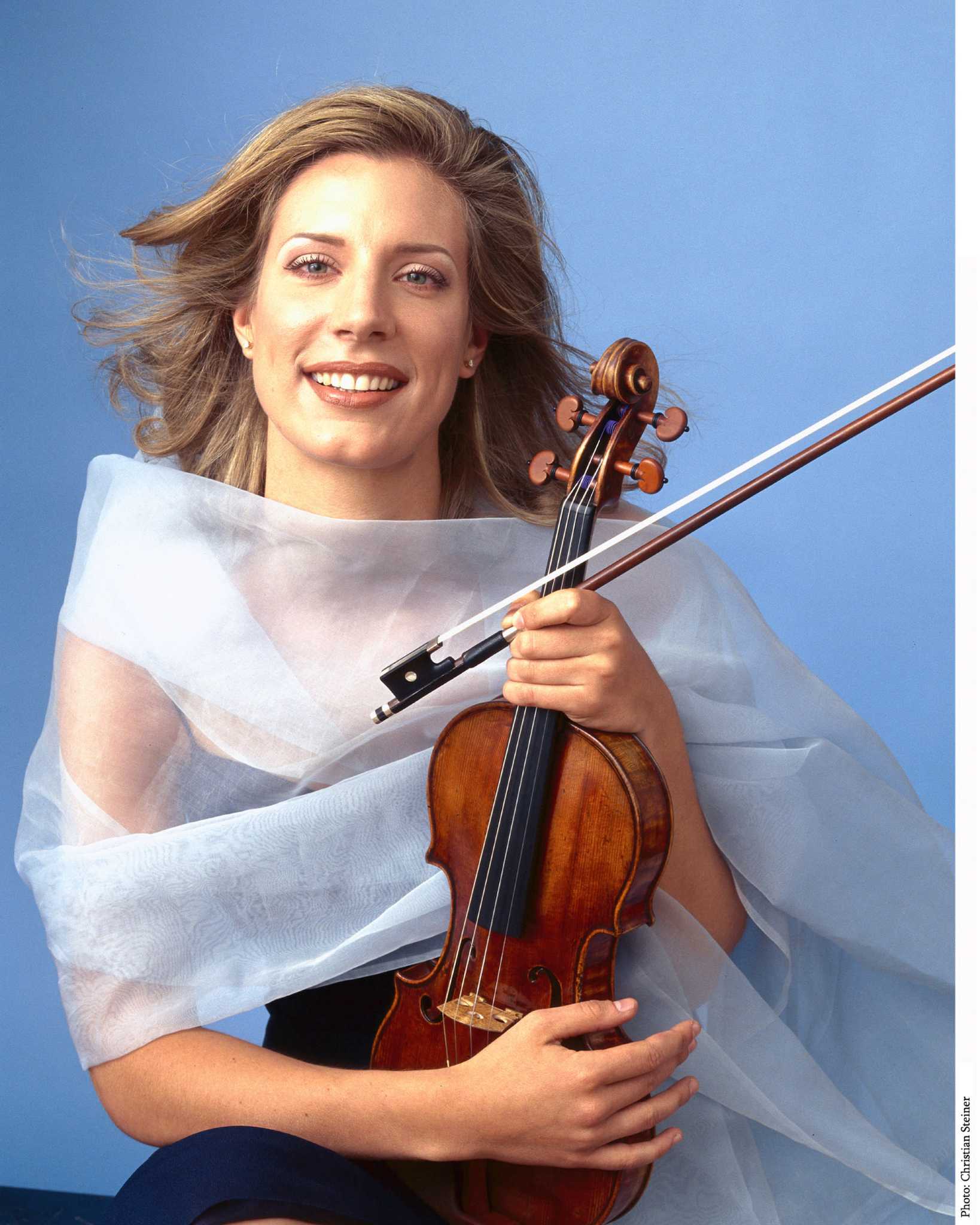 Музыка моцарта скрипка. Моцарт со скрипкой. A Major Violin. Dvorak Violin Concerto.