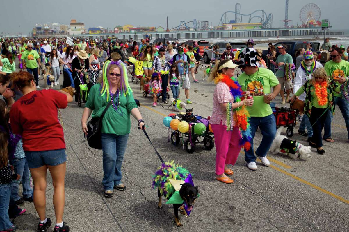 mardi gras began in mobile