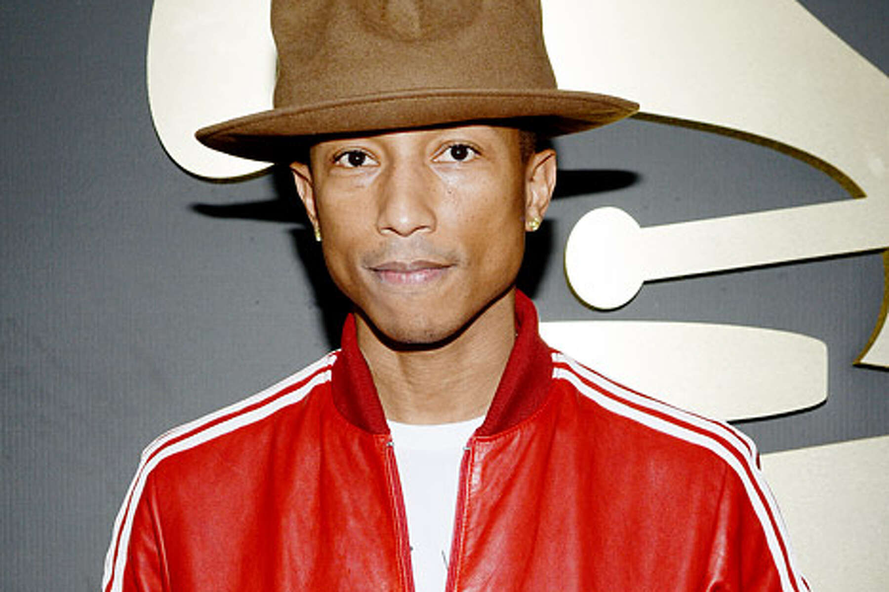 Pharrell Williams Auctions Off Grammys Hat For Charity