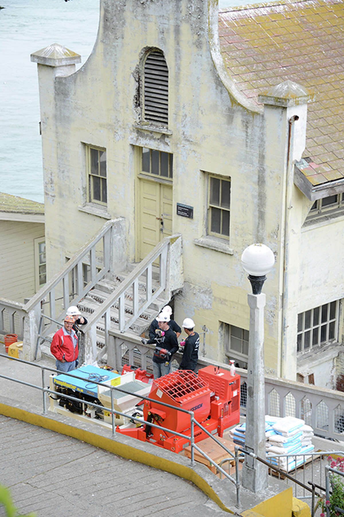 California State University, Chico, students take part in concrete preservation at Alcatraz Island. Photo: CSU, Chico