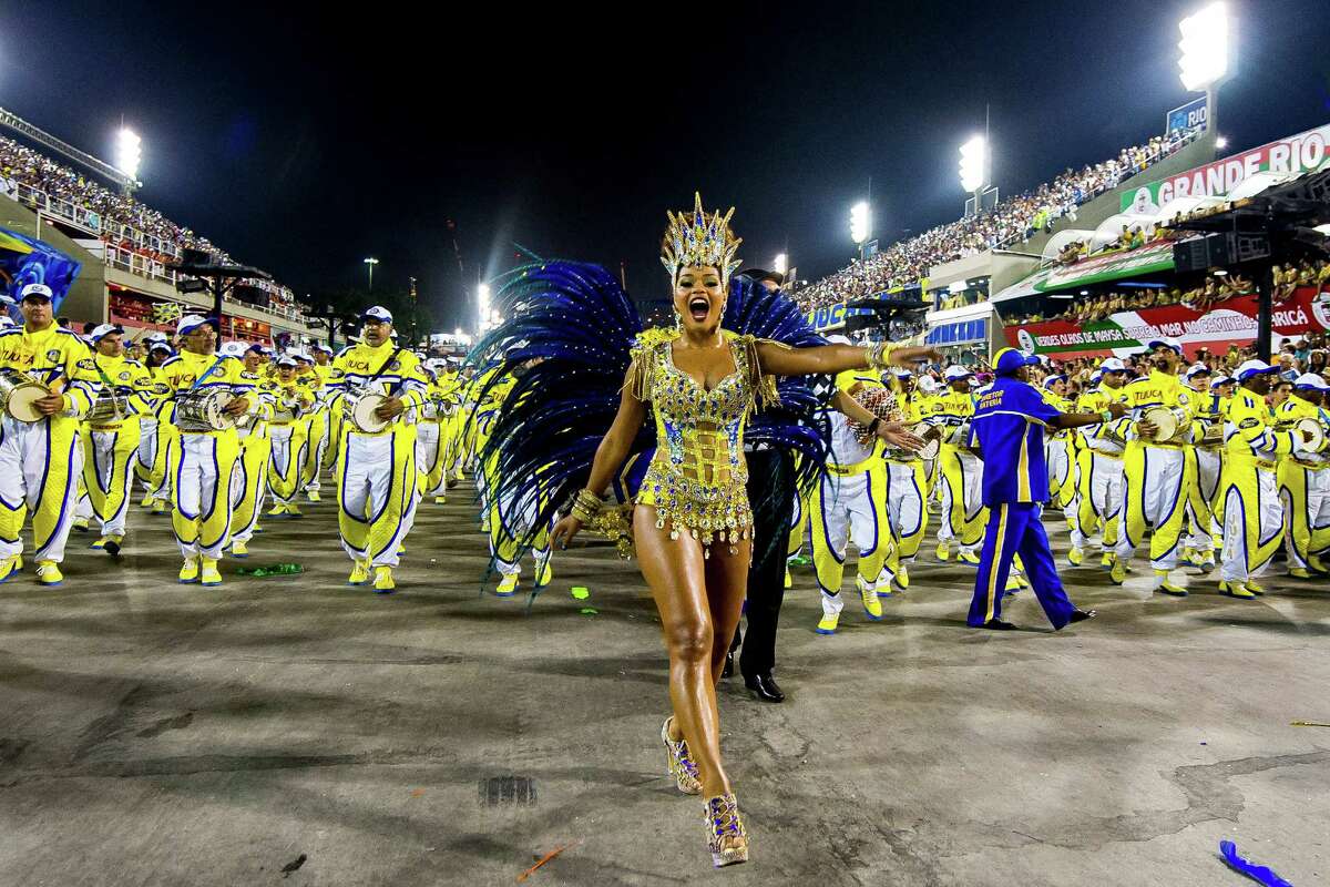 Carnival 2014: Parade of madness, magic and skin begins