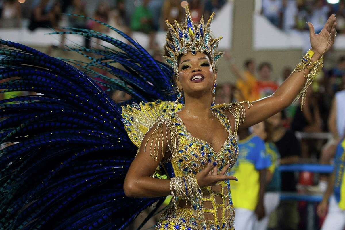 Carnival 2014: Parade of madness, magic and skin begins