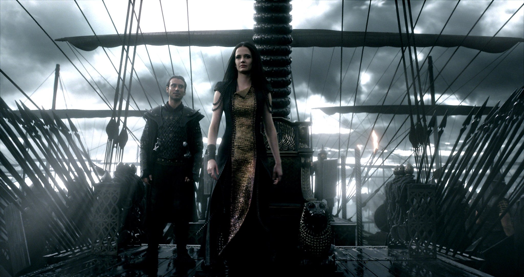 300: Rise of an Empire' Review: Eva Green Stars in Entertaining Sequel